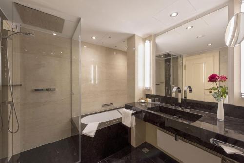 Suite image 3