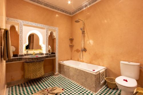 Riad Medina Art - Tap to explore photos
