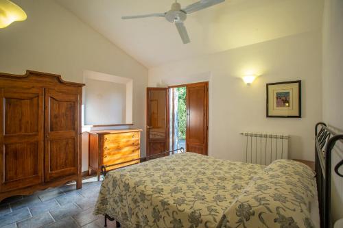 2 bedrooms, 4 beds