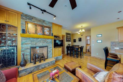 Aspens 4607 - Apartment - Big White