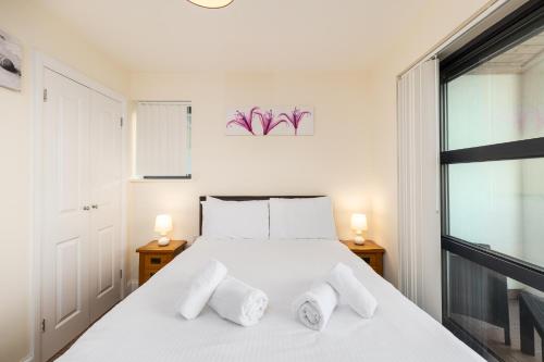 West Beach - Holiday Apartments - image 2