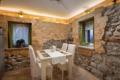 Royal Apartment Varos, Split (photo 9)