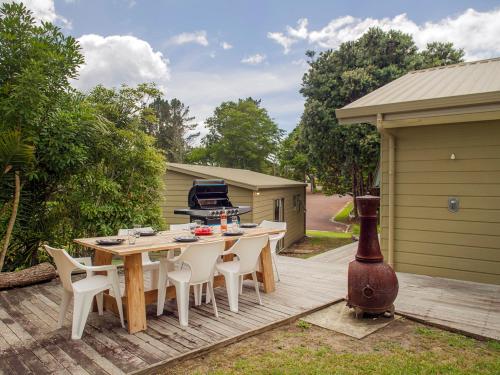 On The Green - Pauanui Holiday Home in ปาอัวนุย