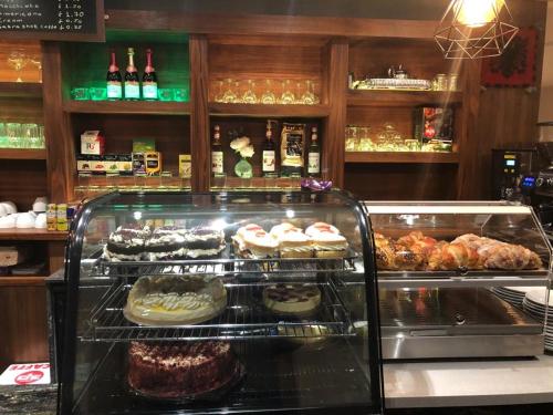 Eagle Hotel Luton Airport - image 3
