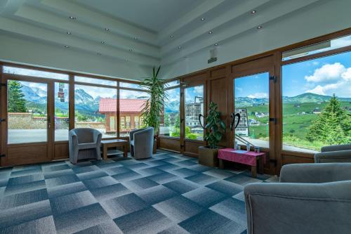 Előcsarnok, Ski Hotel in Zabljak