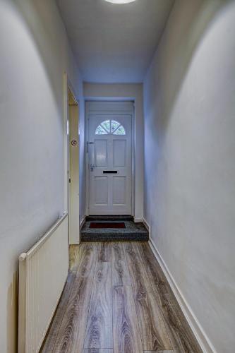 Entree, Apartment Caerlaverock Road in Prestwick