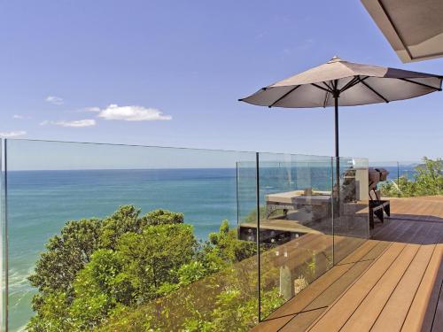 The Lookout - Tairua Holiday Home in Tairua
