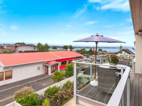 Relax on Roberts - Taupo Holiday Home - image 5