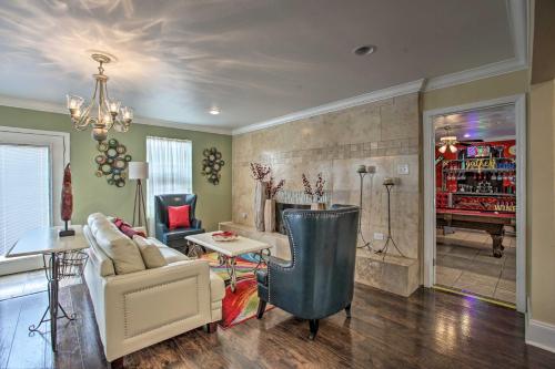 Major Manor New Orleans Home with Pool and Game Room - image 2