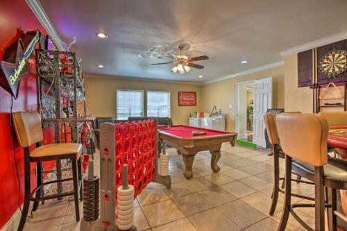 Major Manor New Orleans Home with Pool and Game Room - image 6