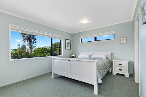 The Blue Cottage with WiFi- Waipu Holiday Home in Waipu