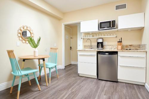 One-Bedroom Suite (Self Check-in with Virtual Front Desk)