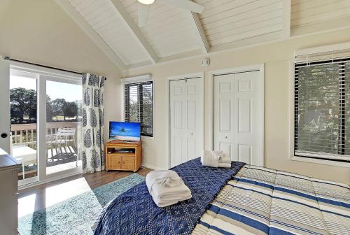 Updated Seabrook Villa -- Near Beach & Pool! villa - image 3