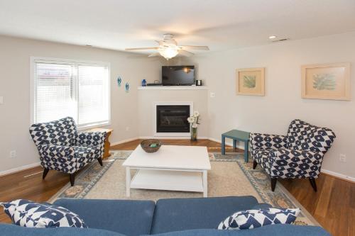 1734 Baltic Avenue Condo - image 3