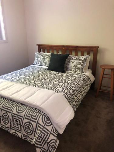 Central executive 4br townhouse photo