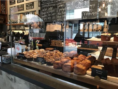 طعام و مشروبات, ذا لورلين (The Lurline) in Randwick