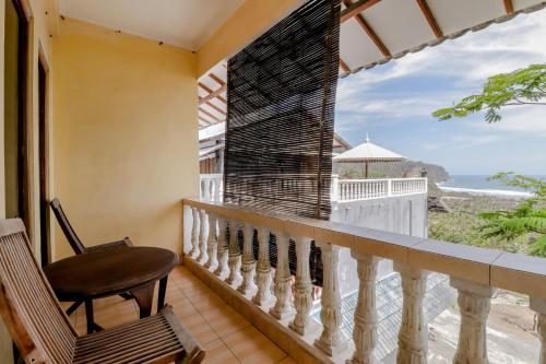 Balcony/terrace, Adinda Beach Hotel and Villa near Depok Beach