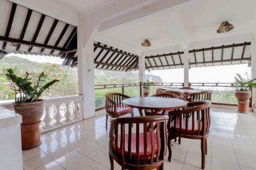 Balkon/teras, Adinda Beach Hotel and Villa in Parangtritis