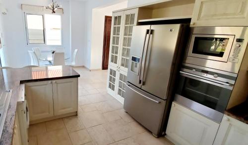 مطبخ, Villa Rossa in بيزوري