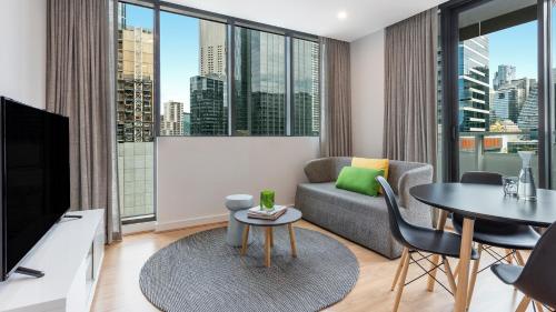 Oaks Melbourne Southbank Suites