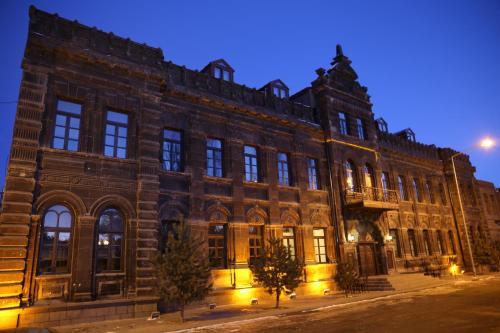 Cheltikov Hotel, Kars