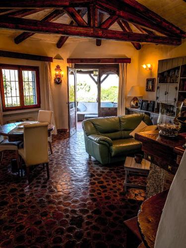Villa-White-Rose-Baja-Sardinia