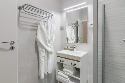 New Era Hotel - image 11