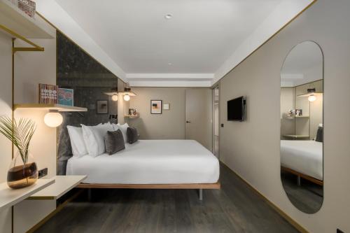 Two-Bedroom Apartment image 7