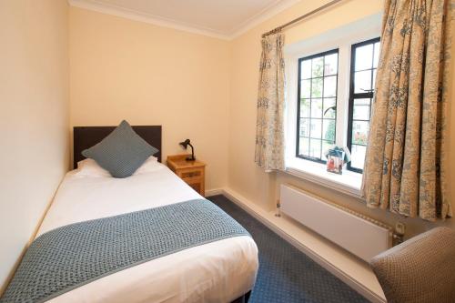 Madingley Hall - image 7