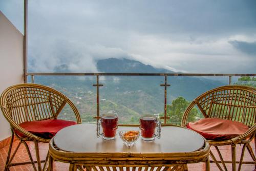 Kasauli Edge Apt with Balcony