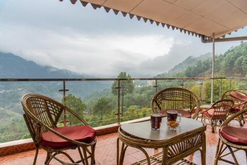 Kasauli Edge Apt with Balcony