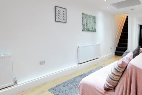 Picture of Newly Refurbished 2 Bedroom Apartment In The Heart Of Greenwich