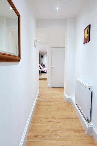 Picture of Newly Refurbished 2 Bedroom Apartment In The Heart Of Greenwich