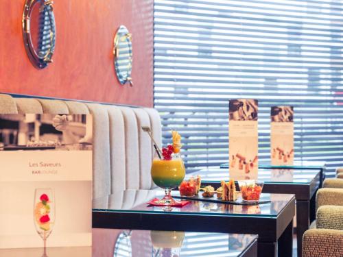 Bar/Bekleme Salonu, Mercure Maurepas Saint Quentin in Maurepas