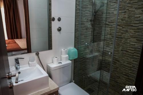 2 bedrooms, 3 beds