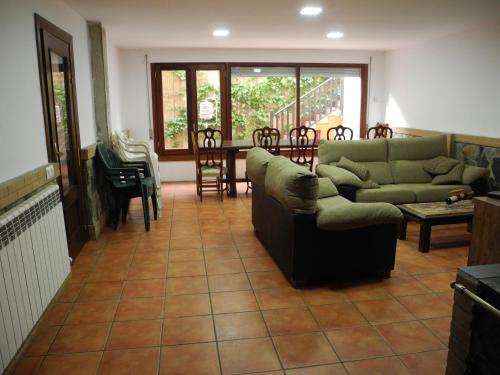 VIVIENDA TURÍSTICA LOS OLIVOS