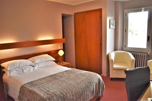 Hotel Corrieu – La Llagonne, KS