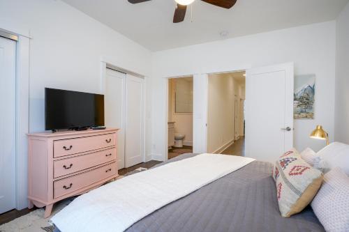 New Listing! Brand-New Hillsboro Village Townhome condo - image 3