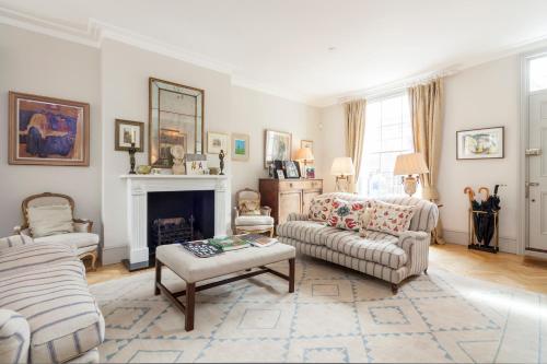 Kensington Place By Onefinestay, , London