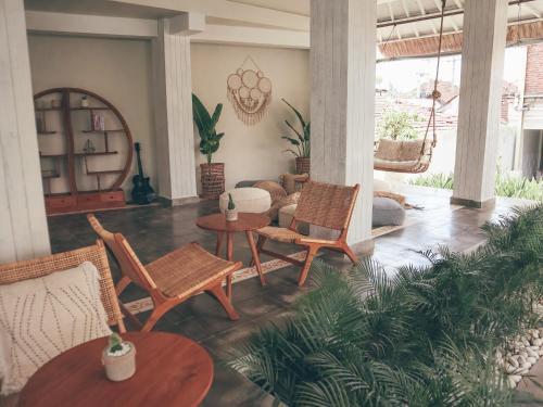 Restaurant, Arya Wellness - female only in Bali