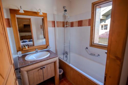 Bathroom, Bel Appartement spacieux 65m2 Les Arcs 1950 near Mount Pourri