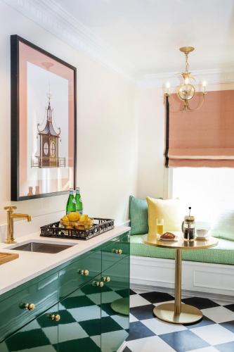 The Prospect Hollywood near ฮอลลีวูดวอล์ค ออฟเฟม