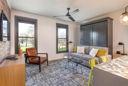 Studio room in WorldMark Portland Waterfront Park