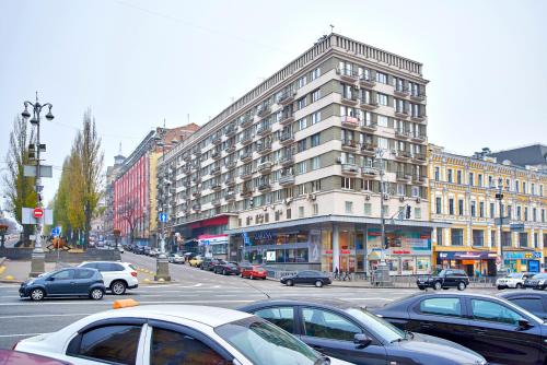 Big Jacuzzi  Sauna  Khreshchatyk apartments - image 4
