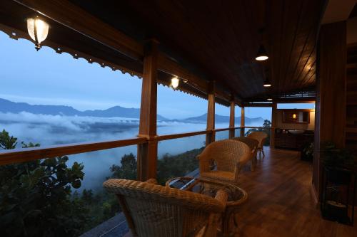 gedeelde lounge/tv-ruimte, Mount Xanadu Resorts in Ambalavayal