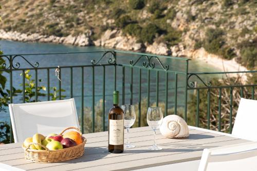  Villa Piso Aetos View, Ferienwohnung in Vathy