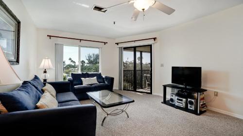 Gulf Watch Condominiums – Bradenton Beach, FL