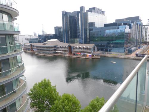 1 Bed Suite, Waterside, Canary Wharf