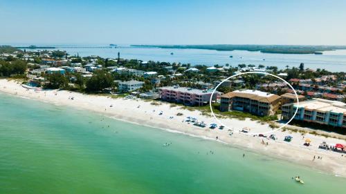 Marbella Villa 03 - 1713930 in Bradenton Beach, USA