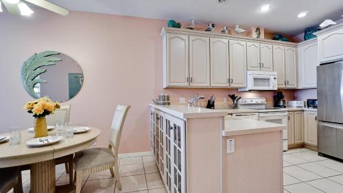 Marbella Villa 05 - 1713928 in Bradenton Beach, USA